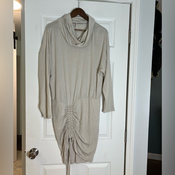 FREE PEOPLE Women’s Beige Ruched Dolman Sleeve Dress - Medium - Picture 2 of 5